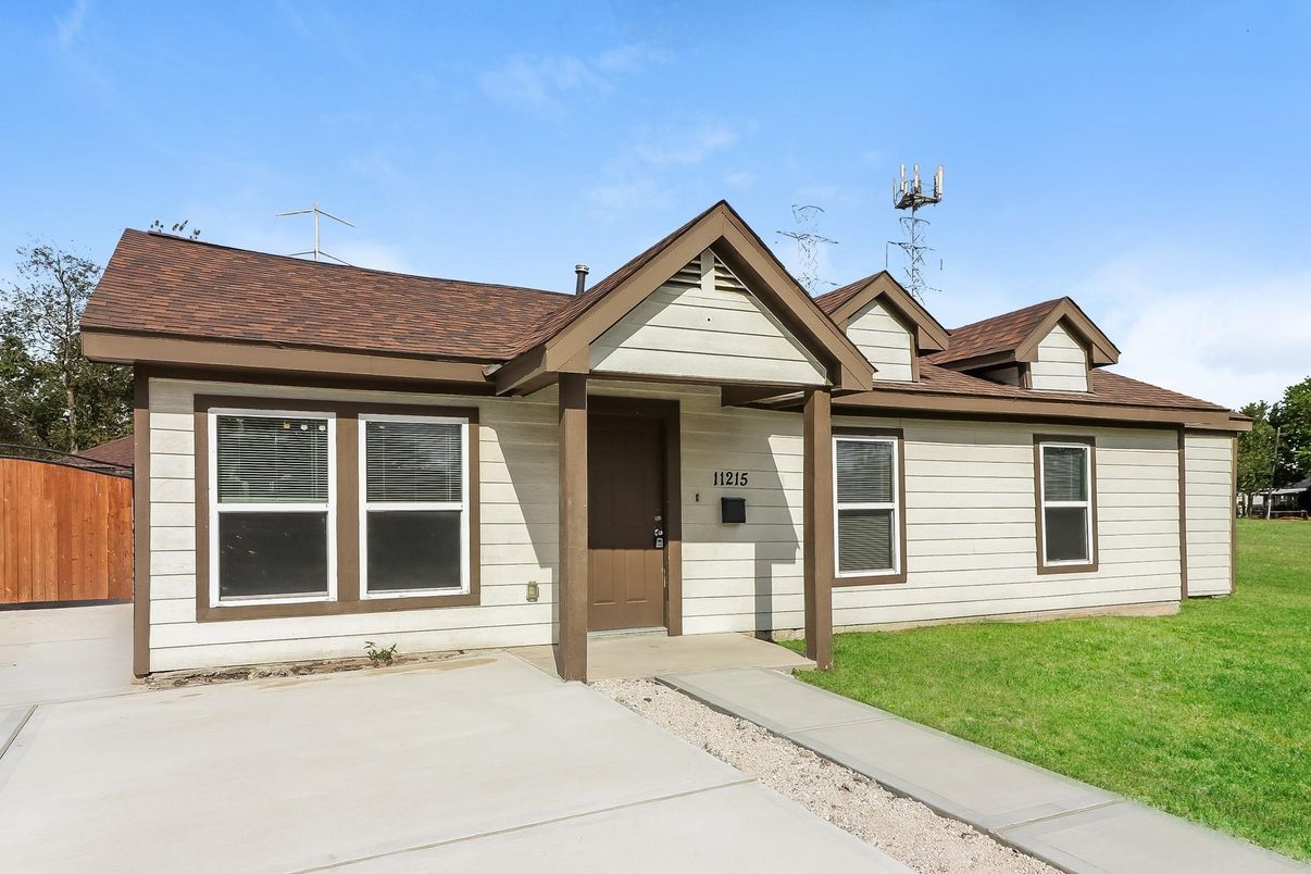 Exterior, Facade, Cape Cod