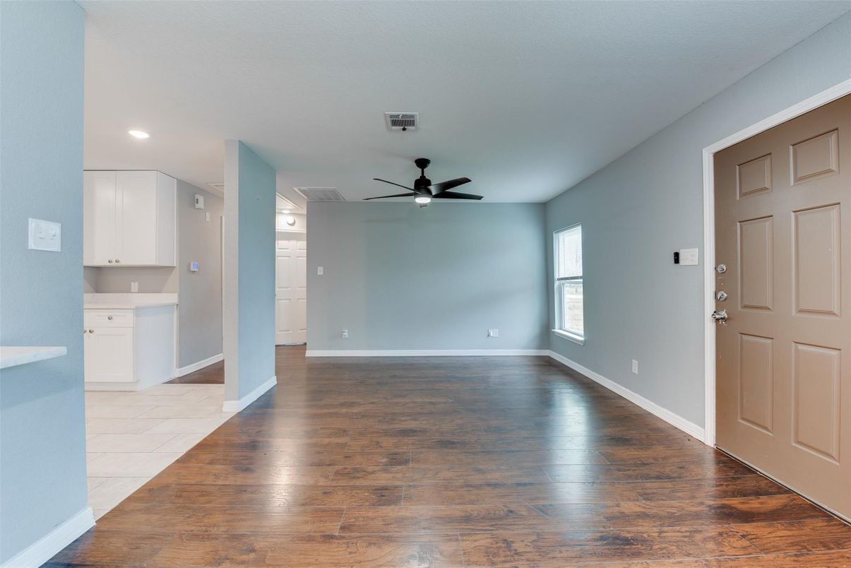 Empty room, Interior, Recessed Lighting, Wood Texture Flooring