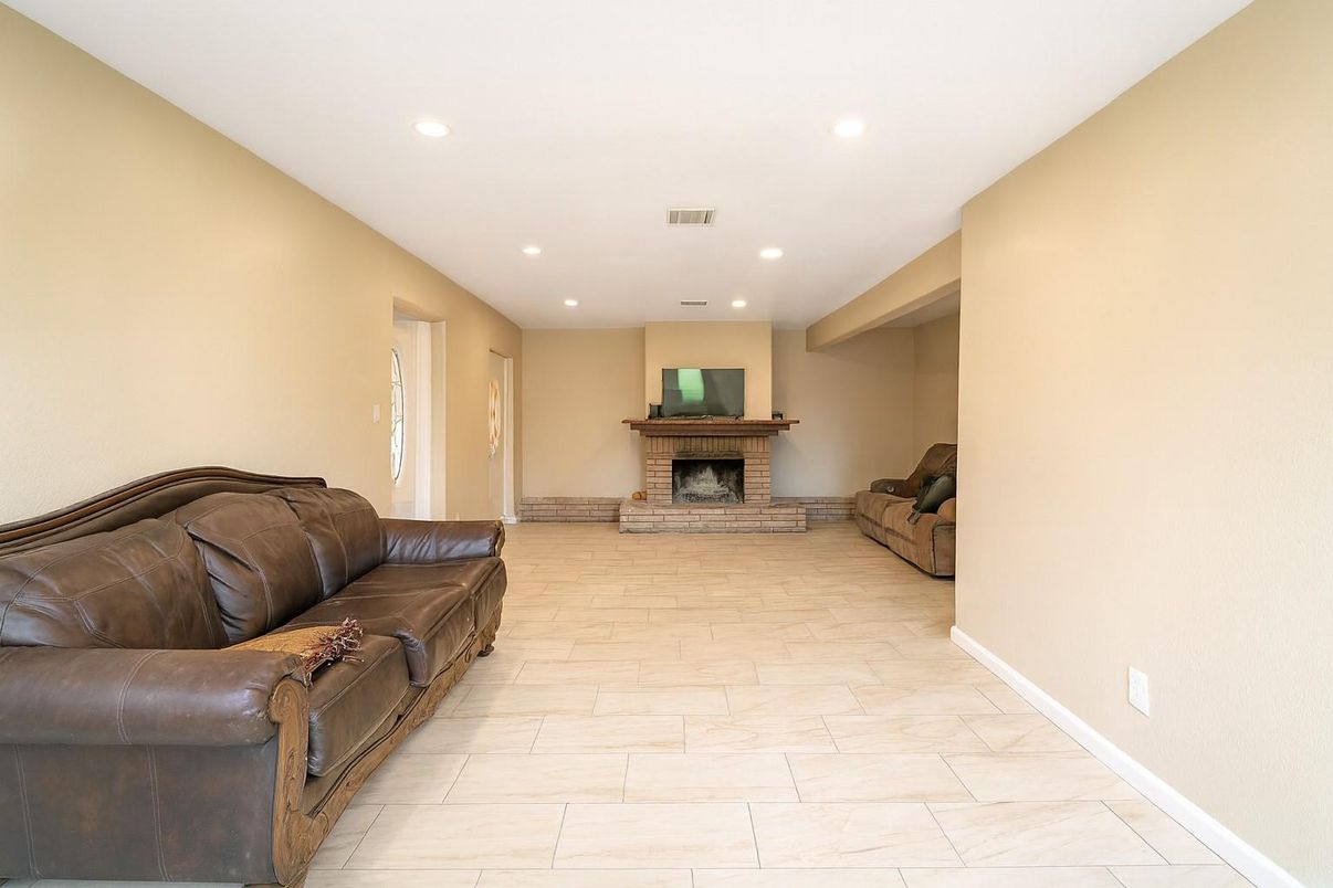 Fireplace, Interior, Living room, Marble, Recessed Lighting