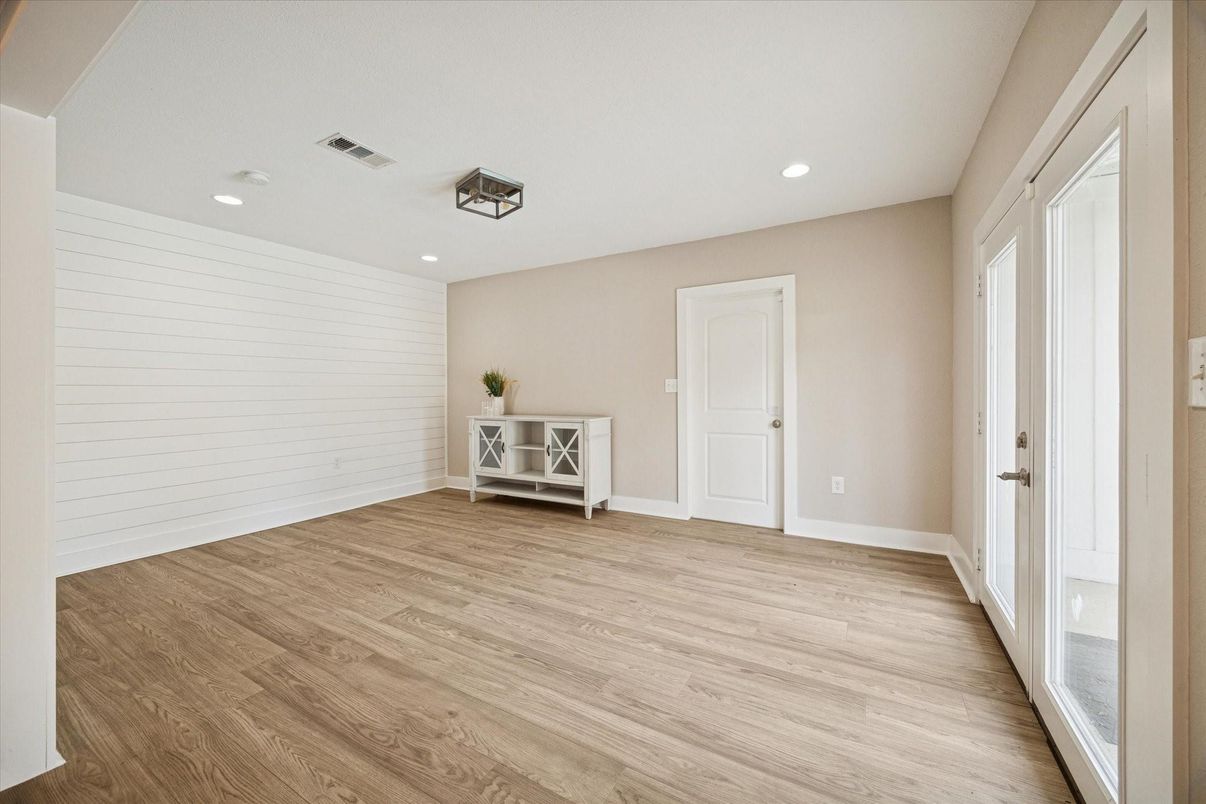 Empty room, Interior, Recessed Lighting, Wood Texture Flooring