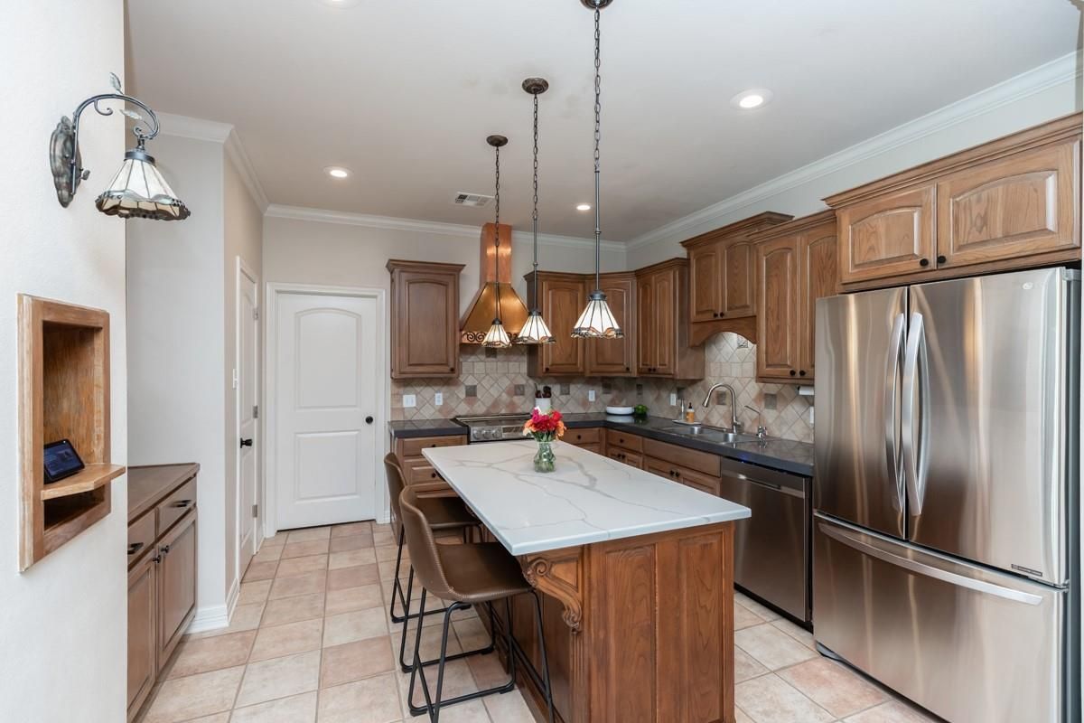 Interior, Kitchen, Pendant Lights, Recessed Lighting, Stainless Steel Appliances