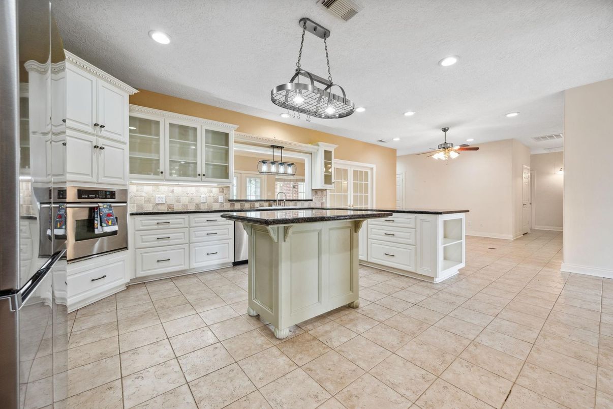 Interior, Kitchen, Pendant Lights, Recessed Lighting