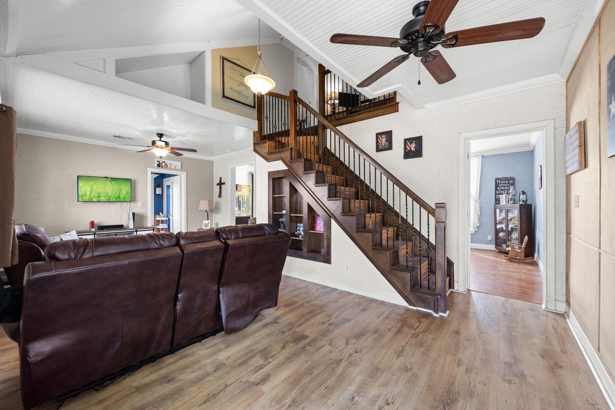 Interior, Living room, Pendant Lights, Wood Texture Flooring
