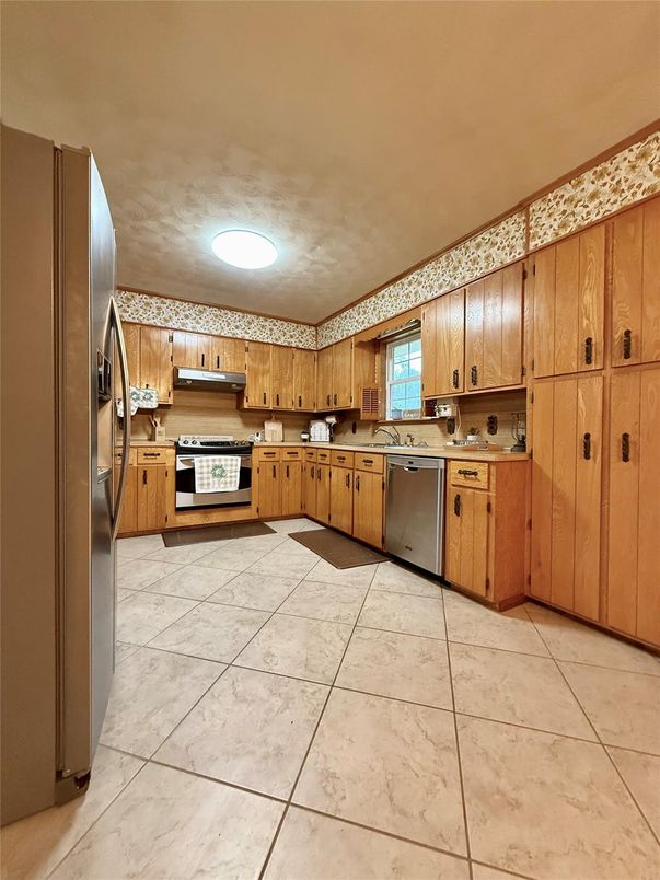 Interior, Kitchen, Stainless Steel Appliances