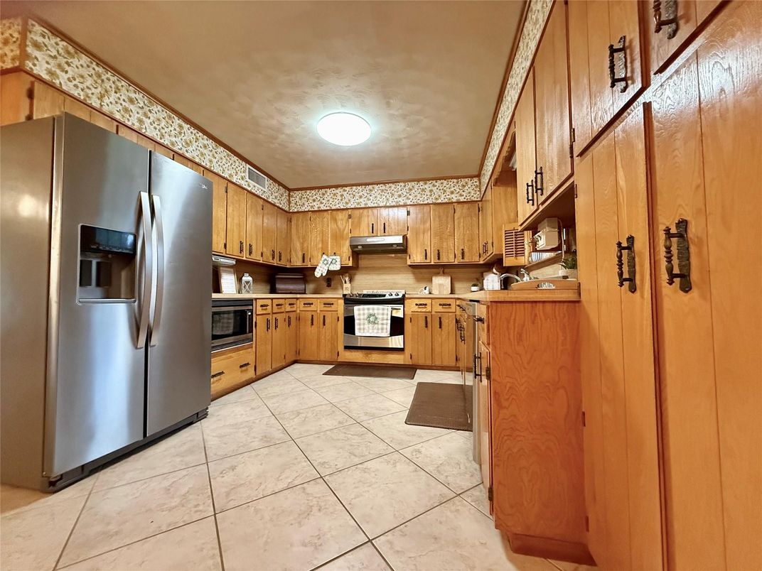 Interior, Kitchen, Stainless Steel Appliances