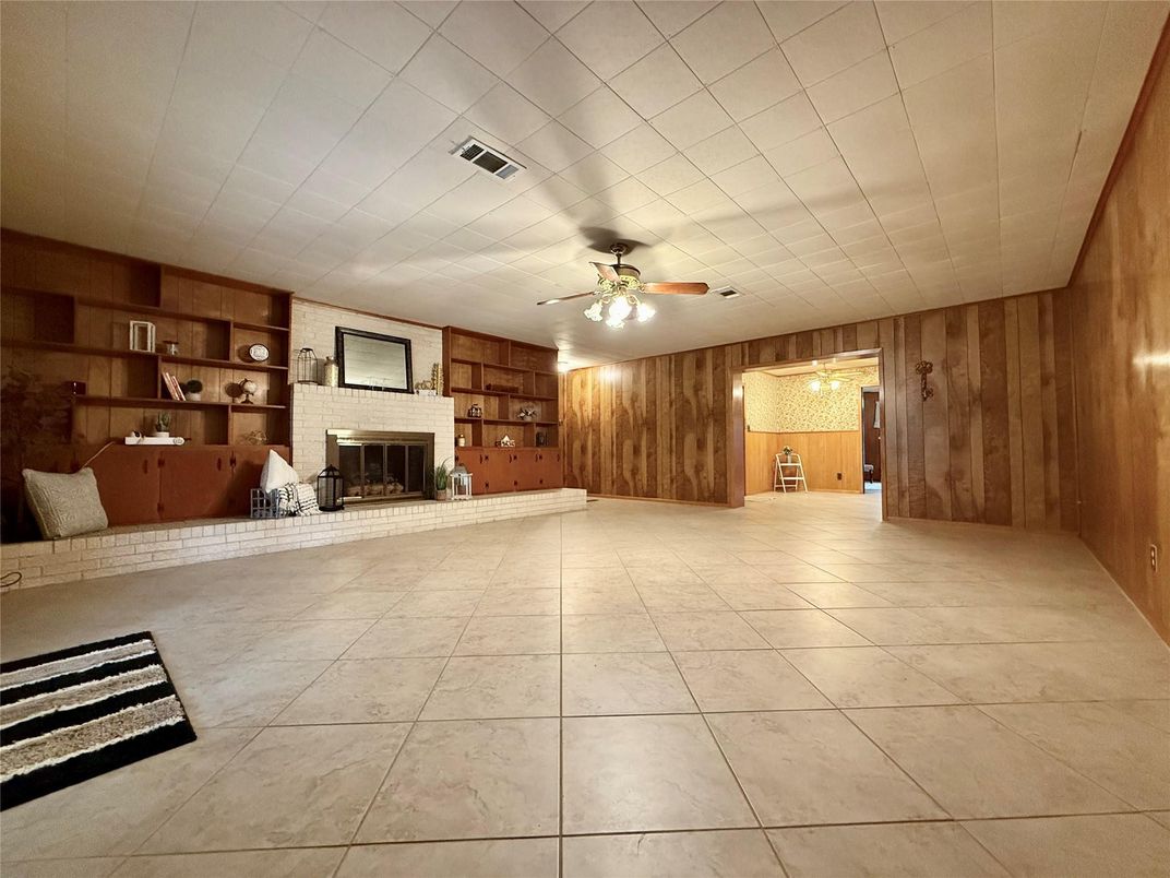 Empty room, Fireplace, Interior, Wooden Walls