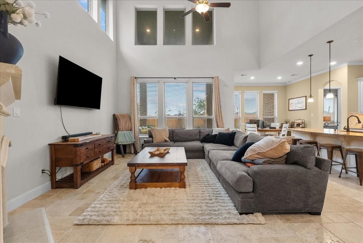 Dining room, Interior, Living room, Pendant Lights, Recessed Lighting