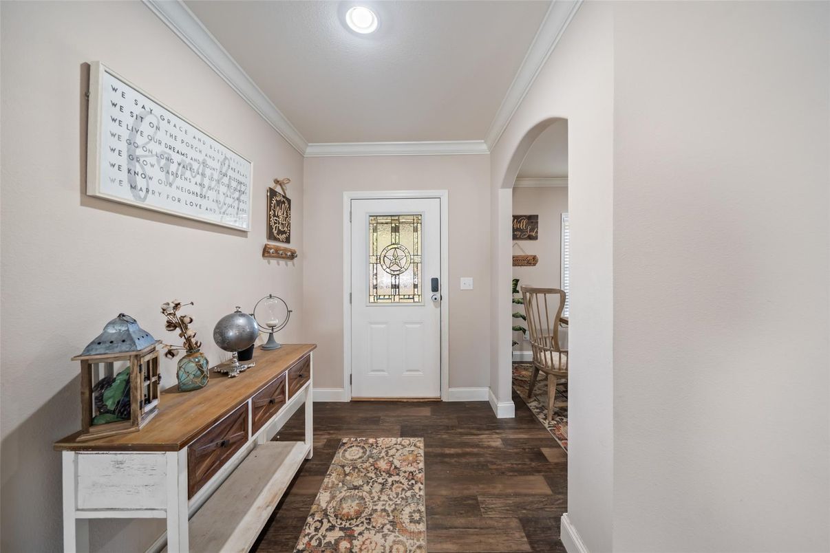 Interior, Recessed Lighting, Wood Texture Flooring