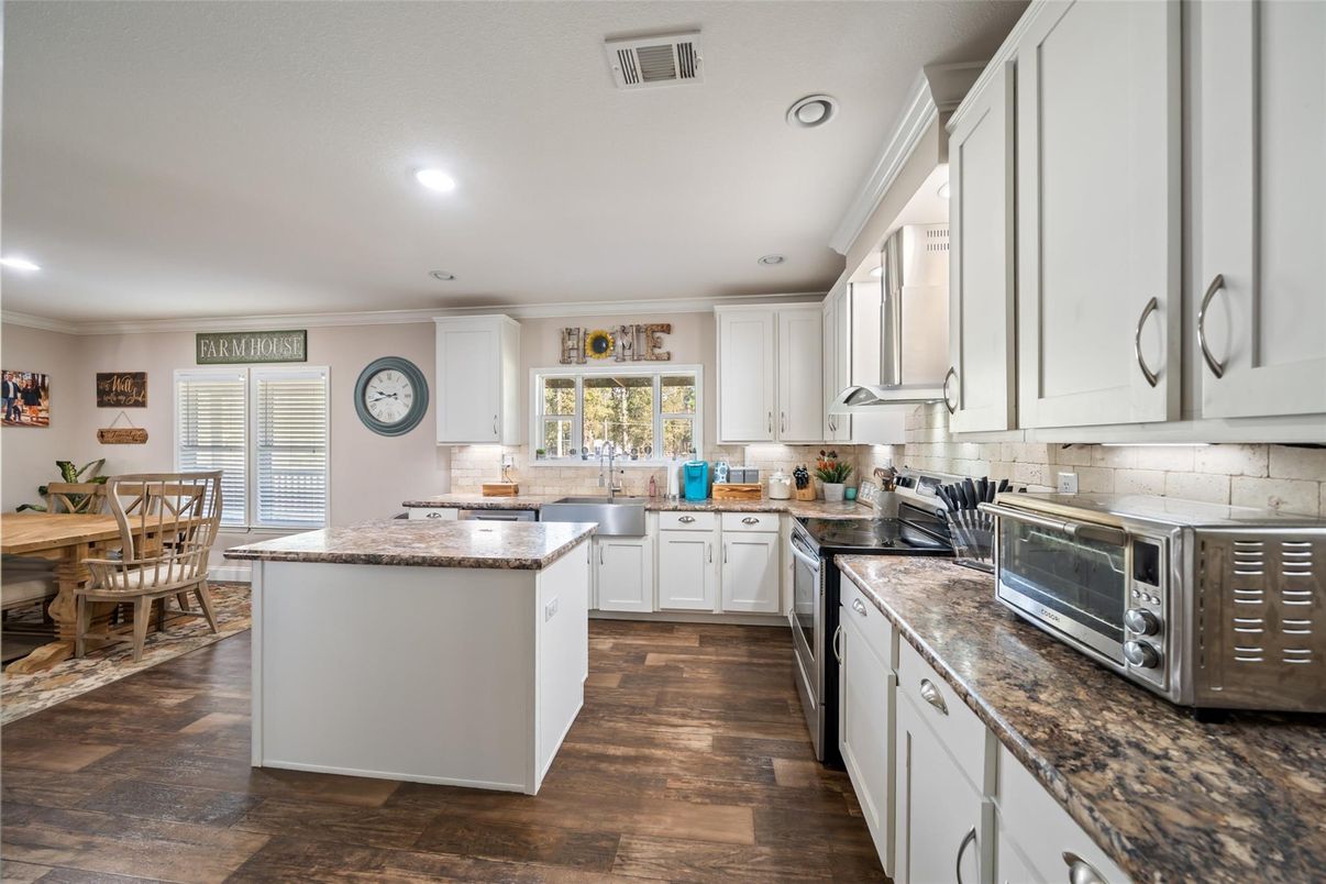 Dining room, Interior, Kitchen, Recessed Lighting, Wood Texture Flooring