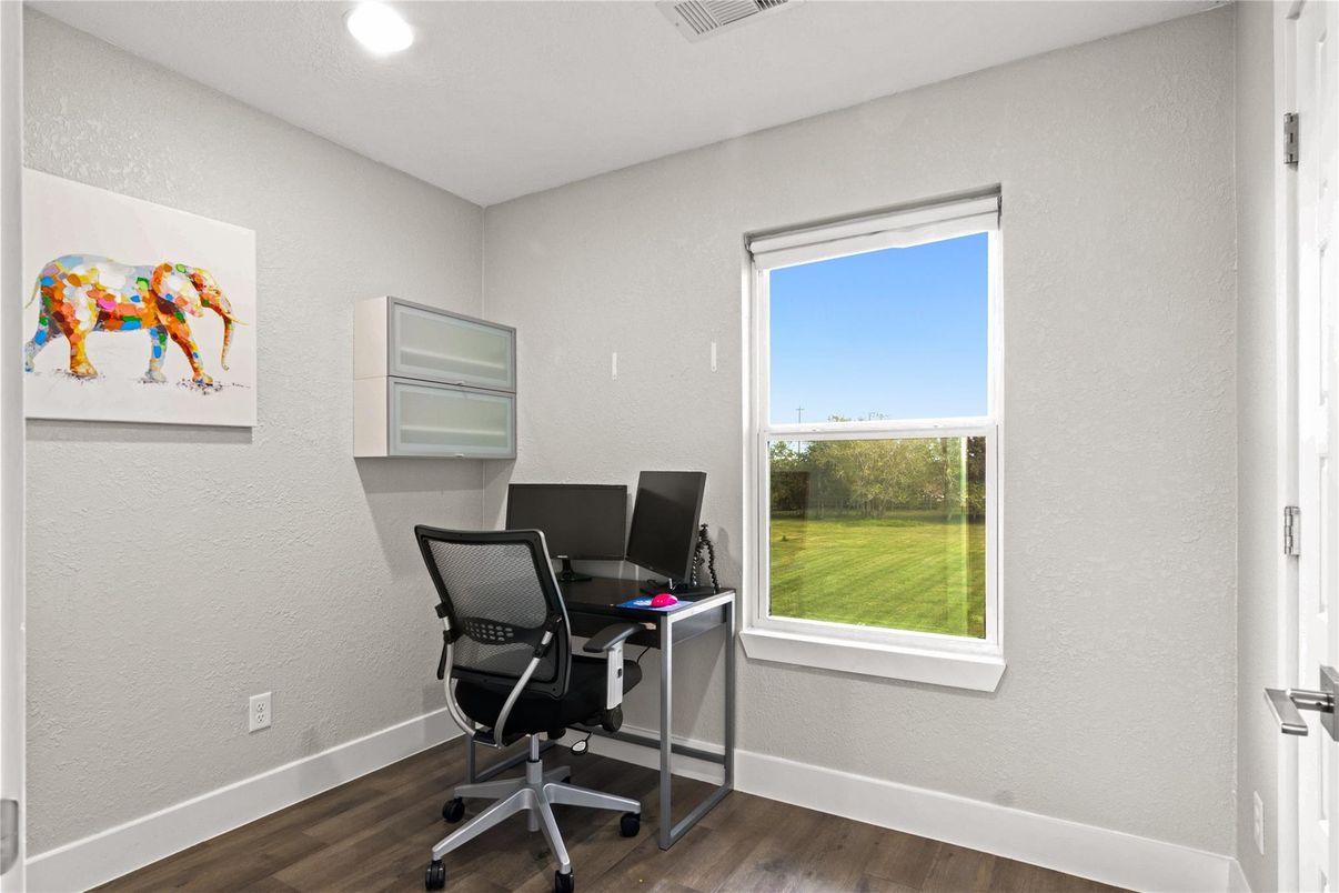 Home Office, Interior, Recessed Lighting, Wood Texture Flooring