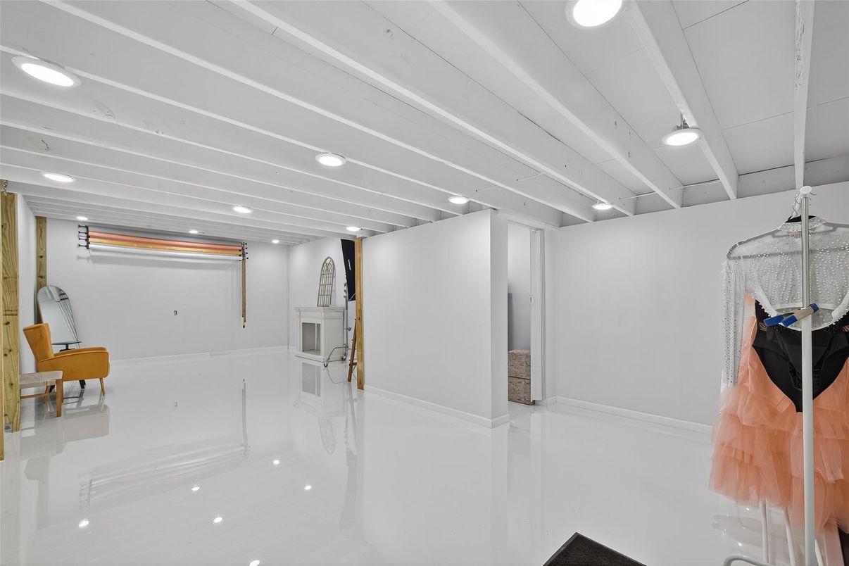 Interior, Recessed Lighting