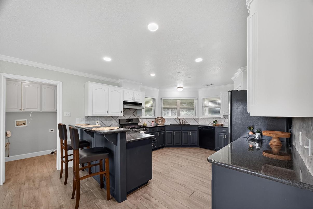 Interior, Kitchen, Recessed Lighting, Wood Texture Flooring