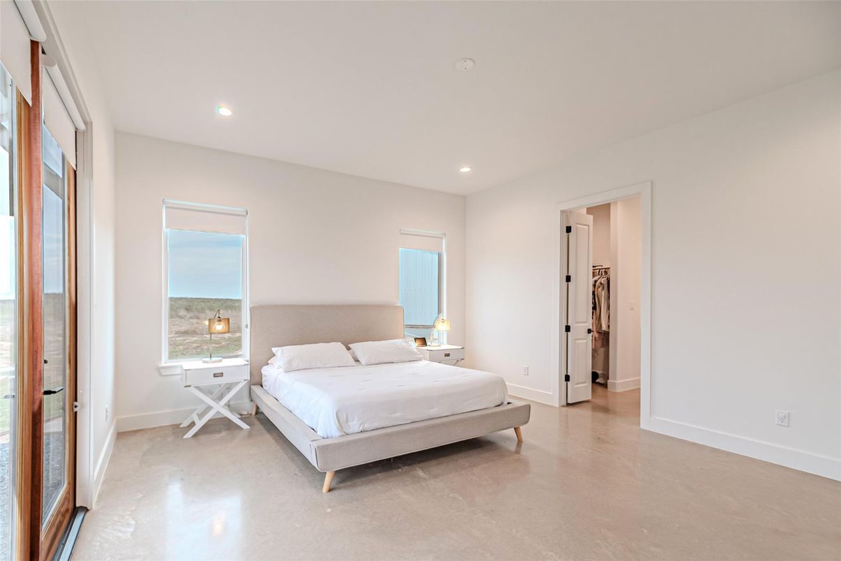 Bedroom, Interior, Recessed Lighting, Water