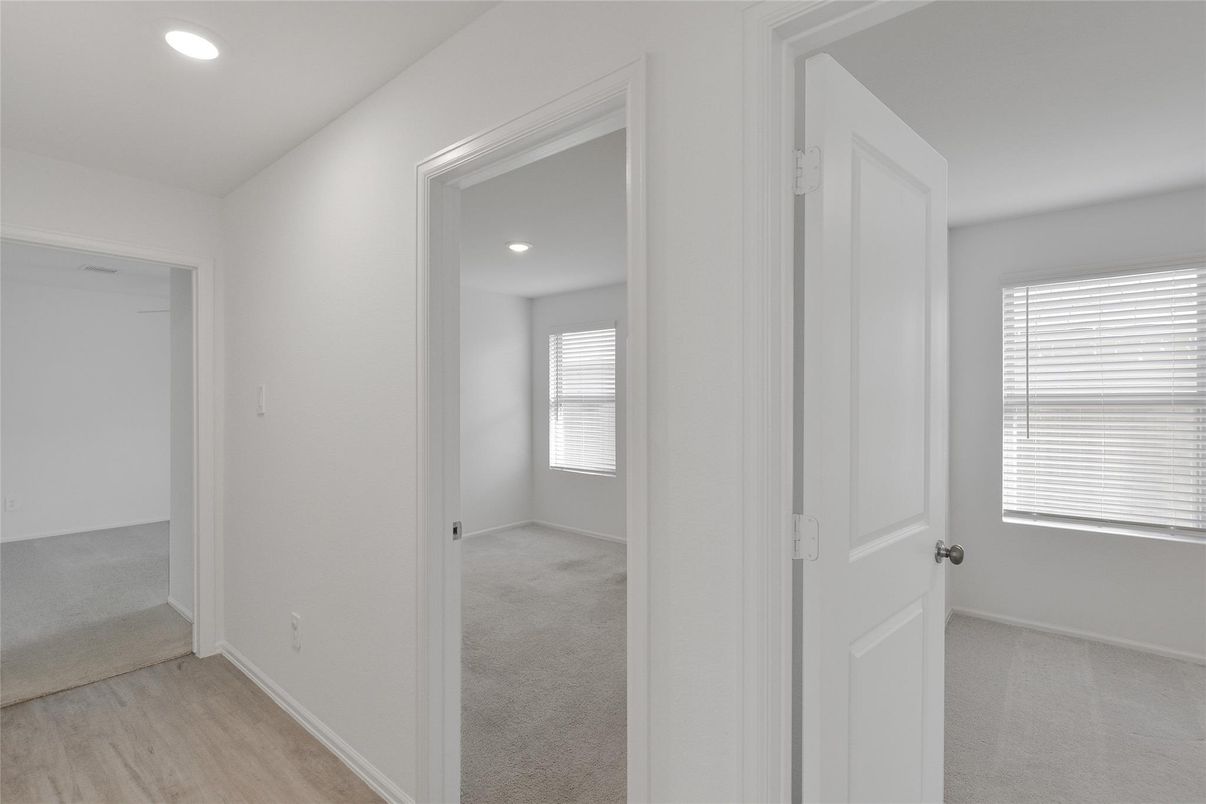 Empty room, Interior, Recessed Lighting