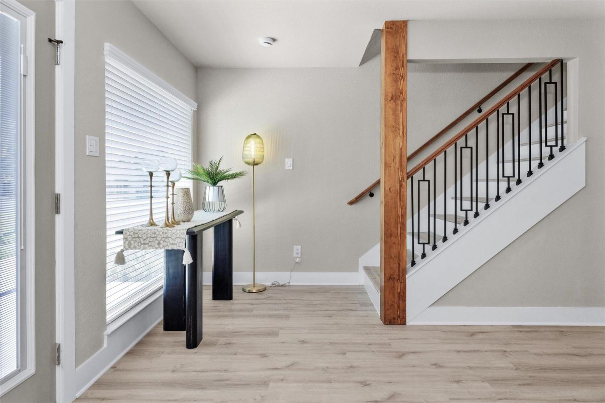 Interior, Recessed Lighting, Wood Texture Flooring