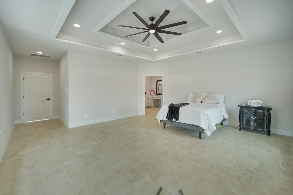 Bedroom, Interior, Recessed Lighting