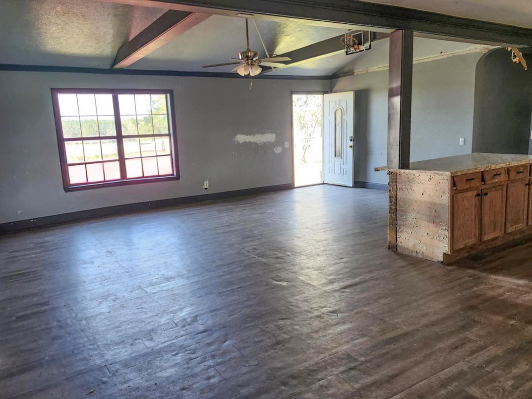 Empty room, Interior, Wooden Beams, Wood Texture Flooring