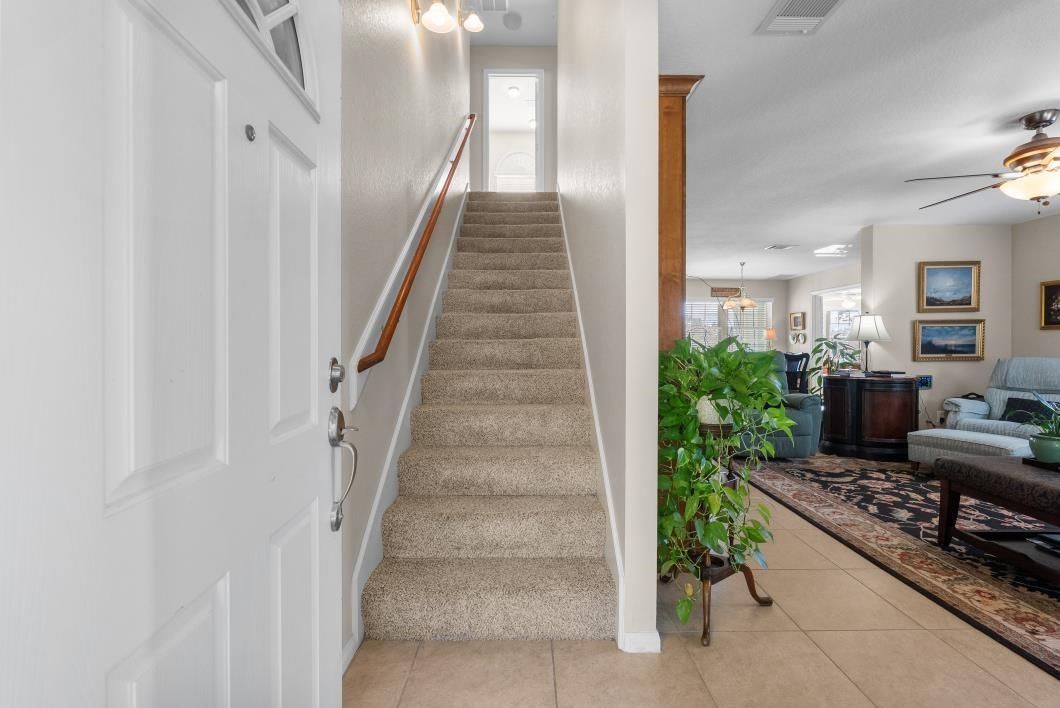 Chandelier, Interior