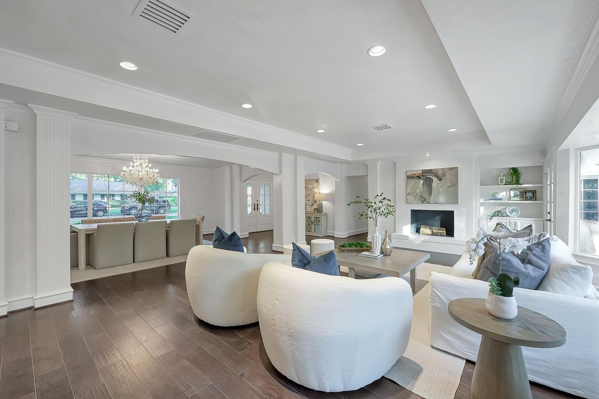 Chandelier, Fireplace, Interior, Living room, Recessed Lighting, Wood Texture Flooring