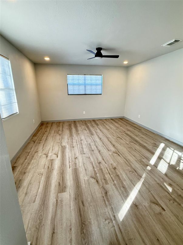 Empty room, Interior, Recessed Lighting, Wood Texture Flooring