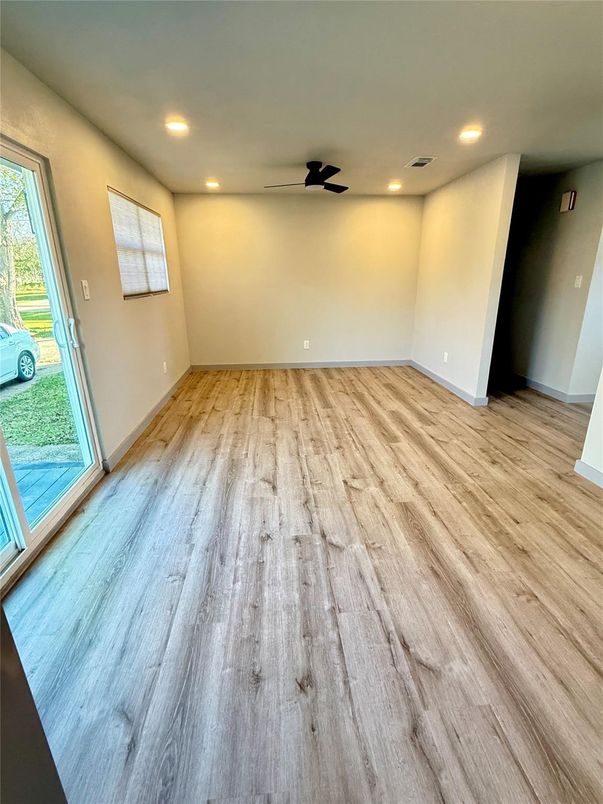 Empty room, Interior, Recessed Lighting, Wood Texture Flooring