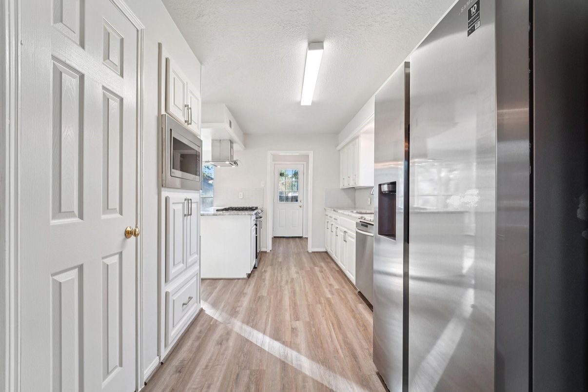 Interior, Kitchen, Stainless Steel Appliances, Wood Texture Flooring