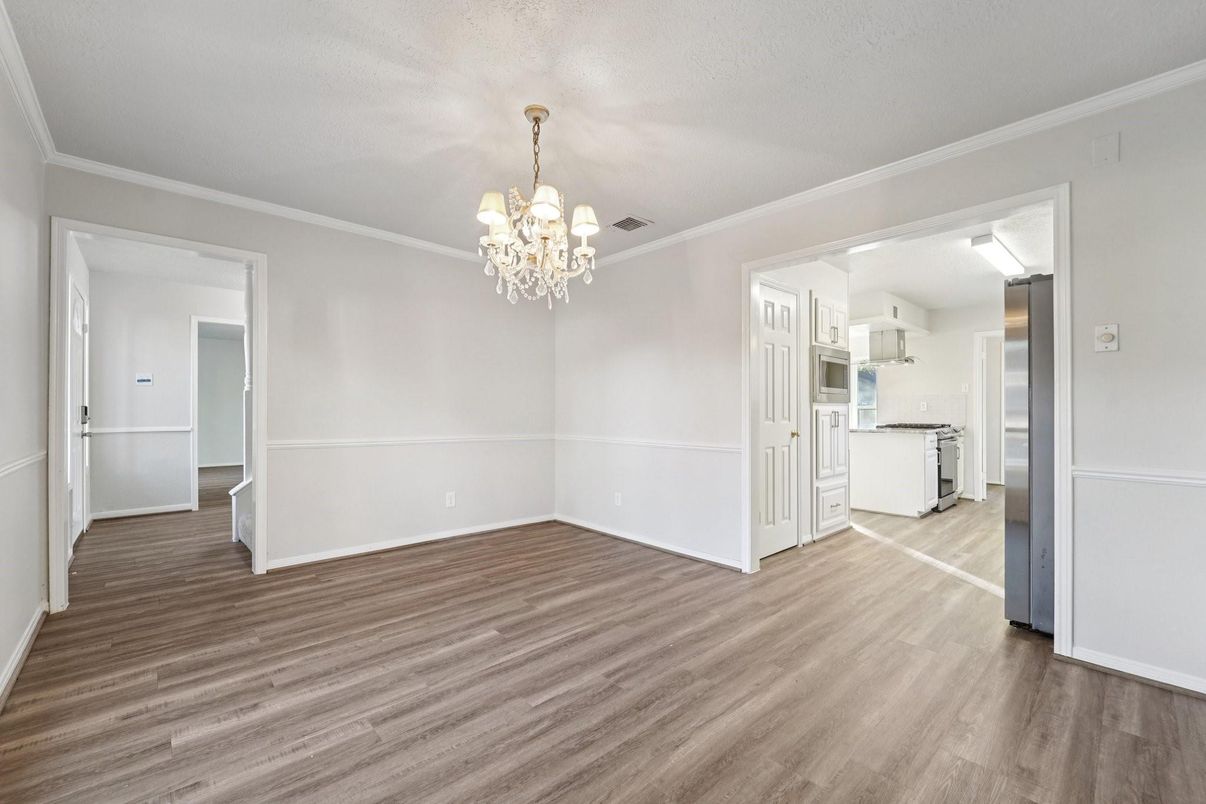 Chandelier, Empty room, Interior, Kitchen, Wood Texture Flooring