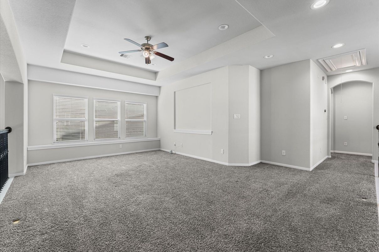 Empty room, Interior, Recessed Lighting