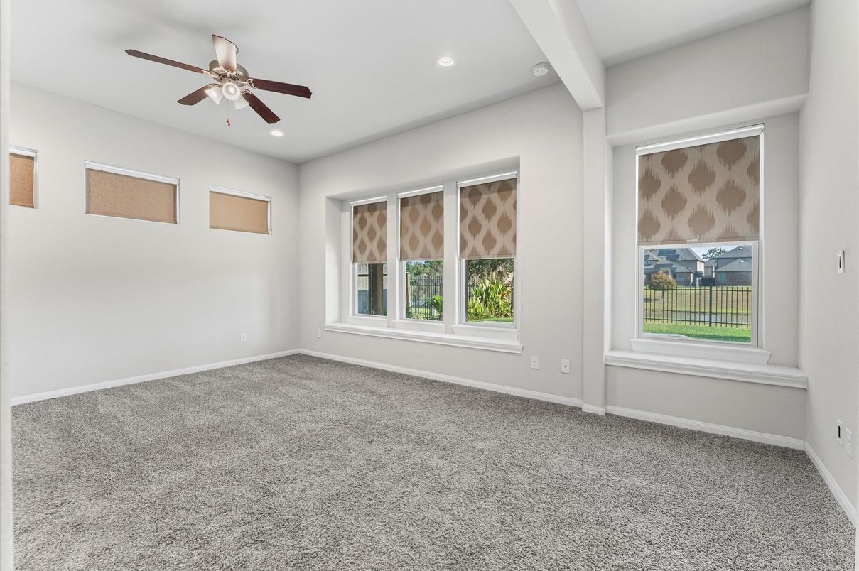 Empty room, Interior, Recessed Lighting