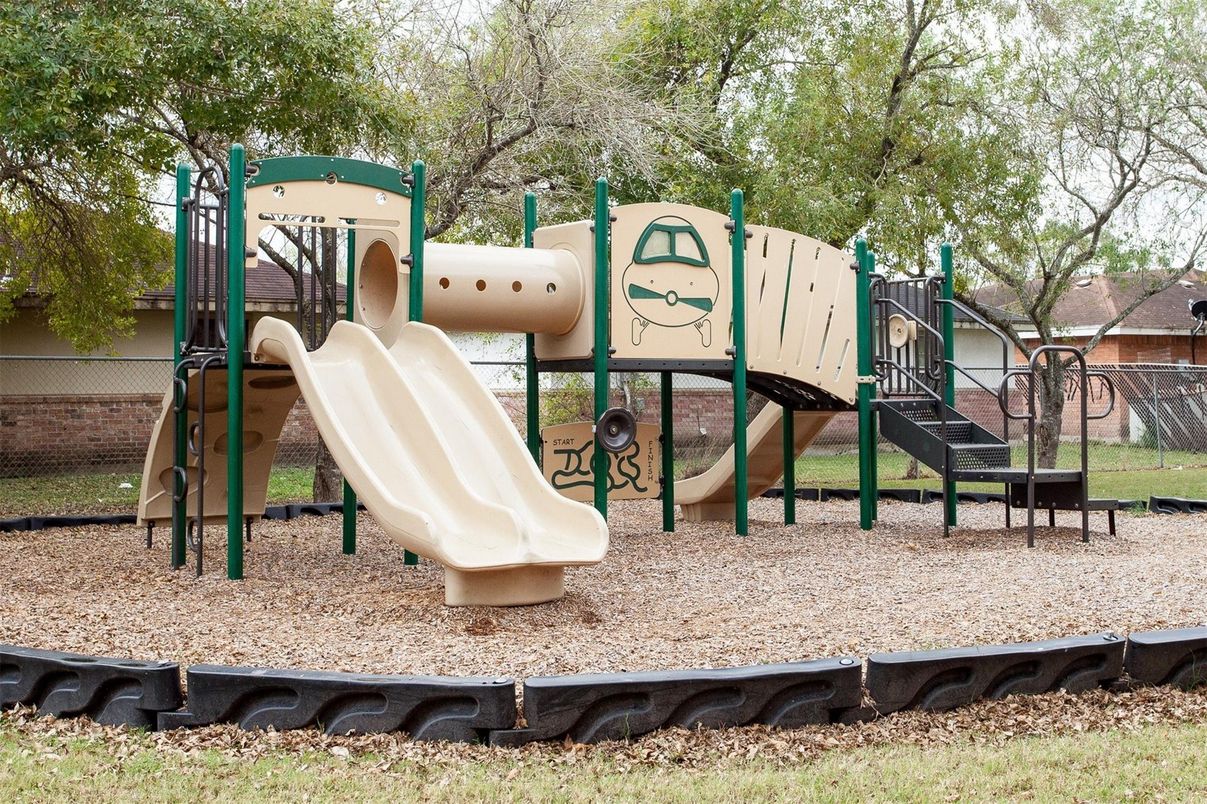 Backyard, Exterior, Playground