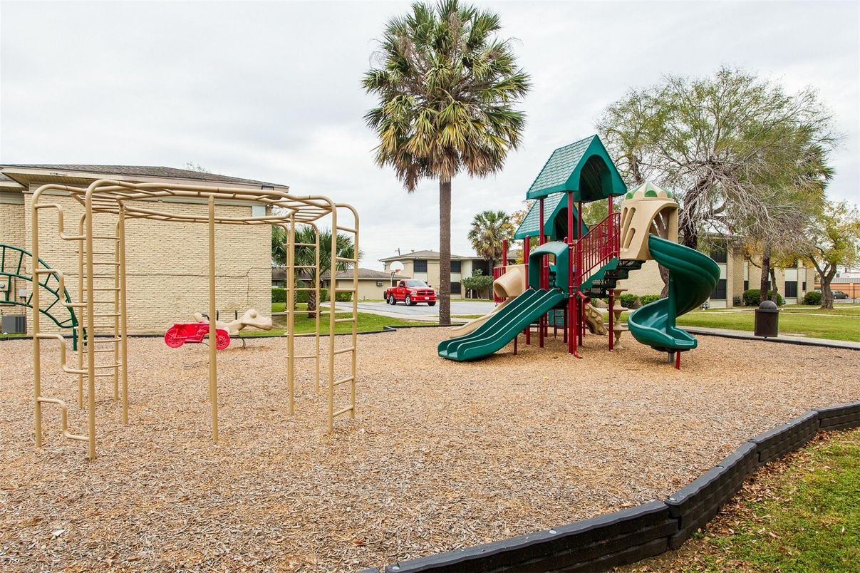 Backyard, Exterior, Playground