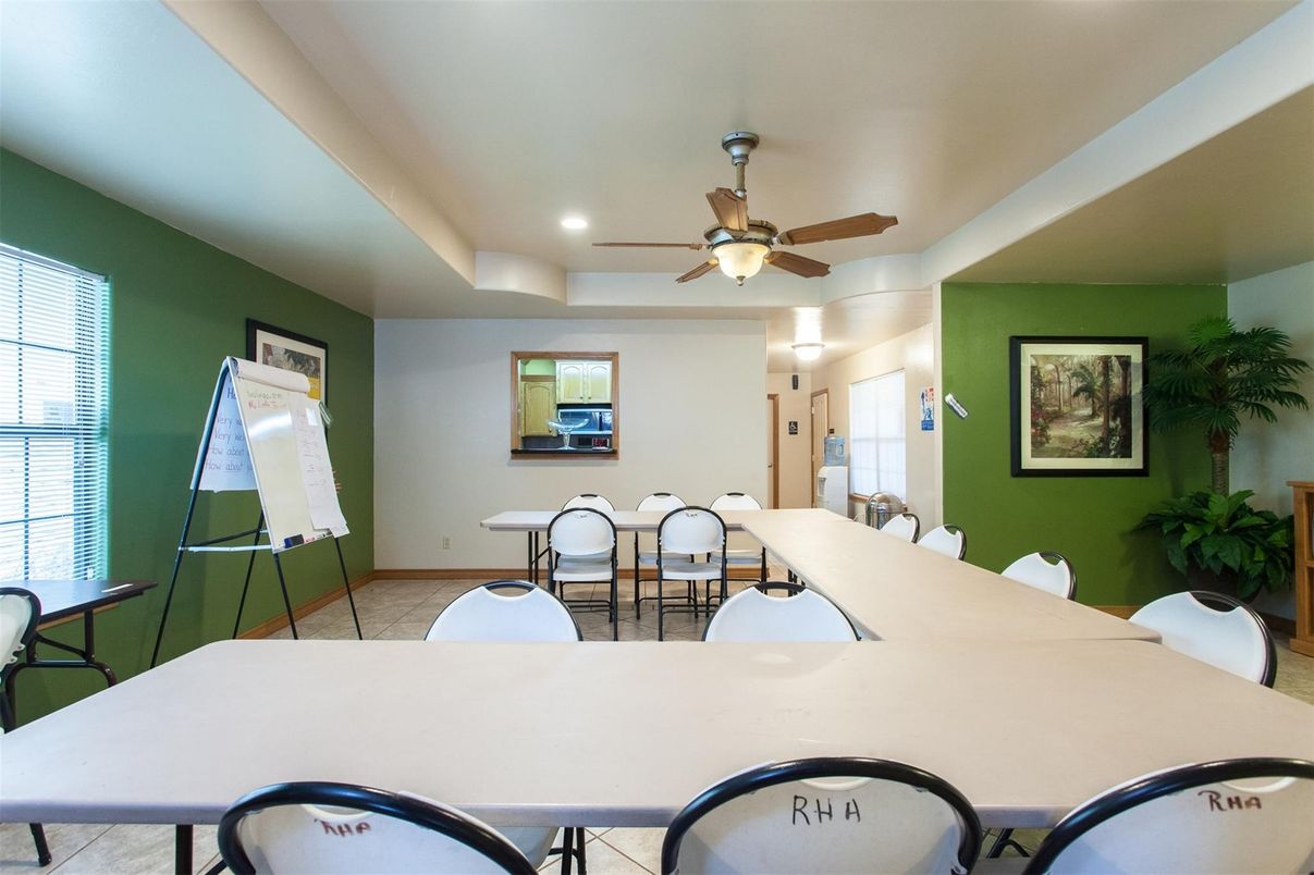 Dining room, Interior, Recessed Lighting