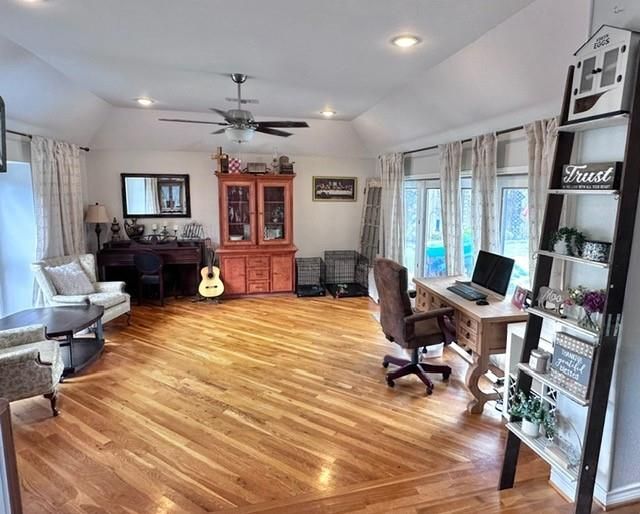 Home Office, Interior, Living room, Recessed Lighting, Wood Texture Flooring