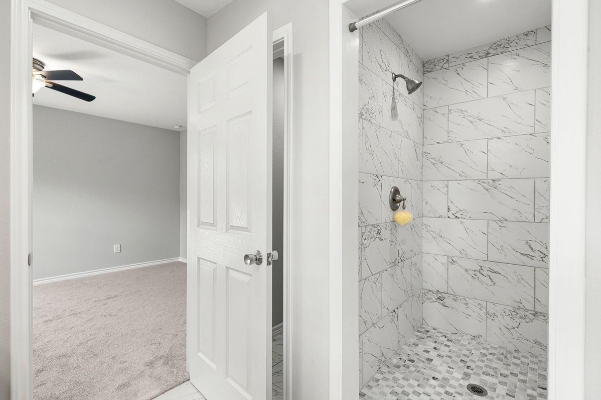 Bathroom, Interior, Marble Walls, Recessed Lighting