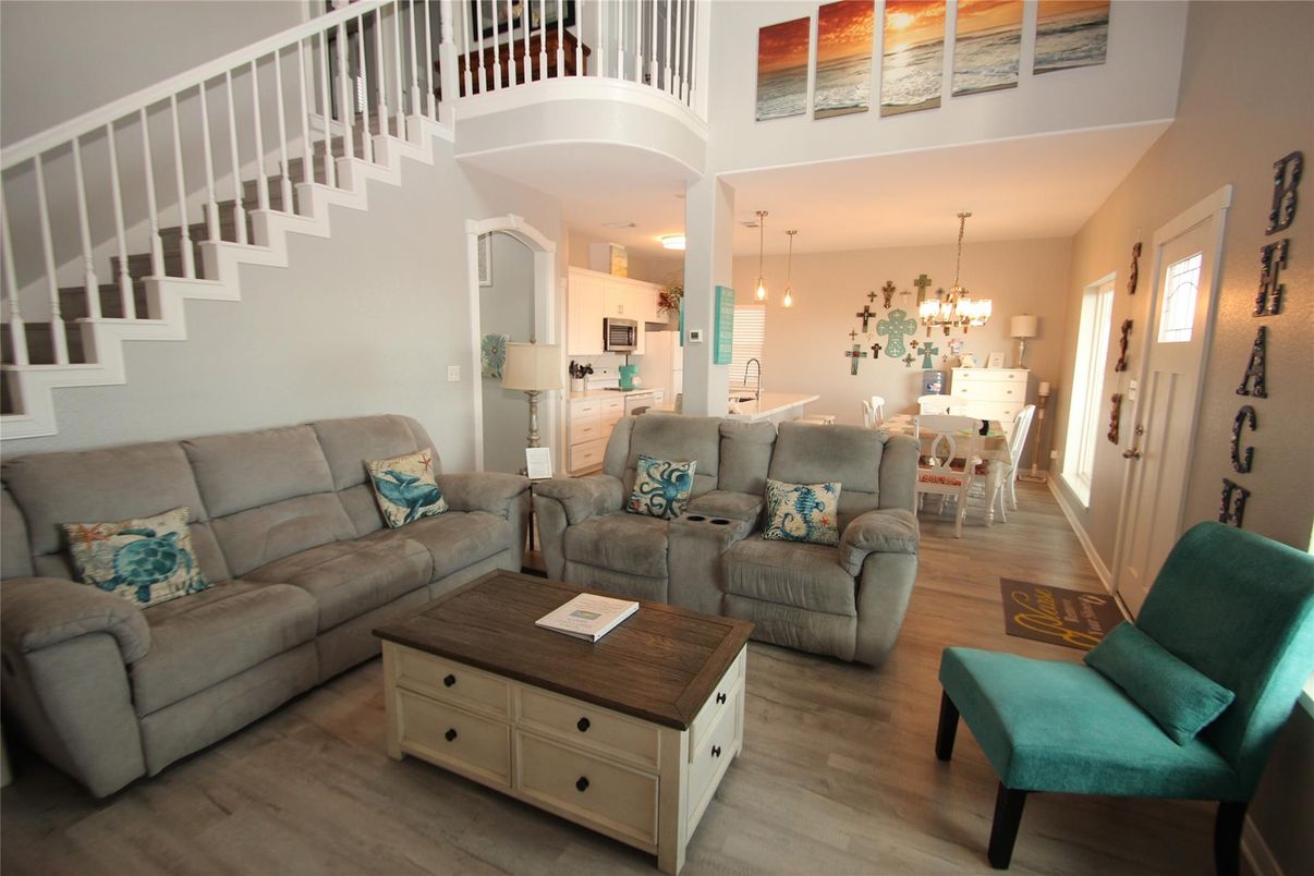 Chandelier, Dining room, Interior, Kitchen, Living room, Pendant Lights, Wood Texture Flooring