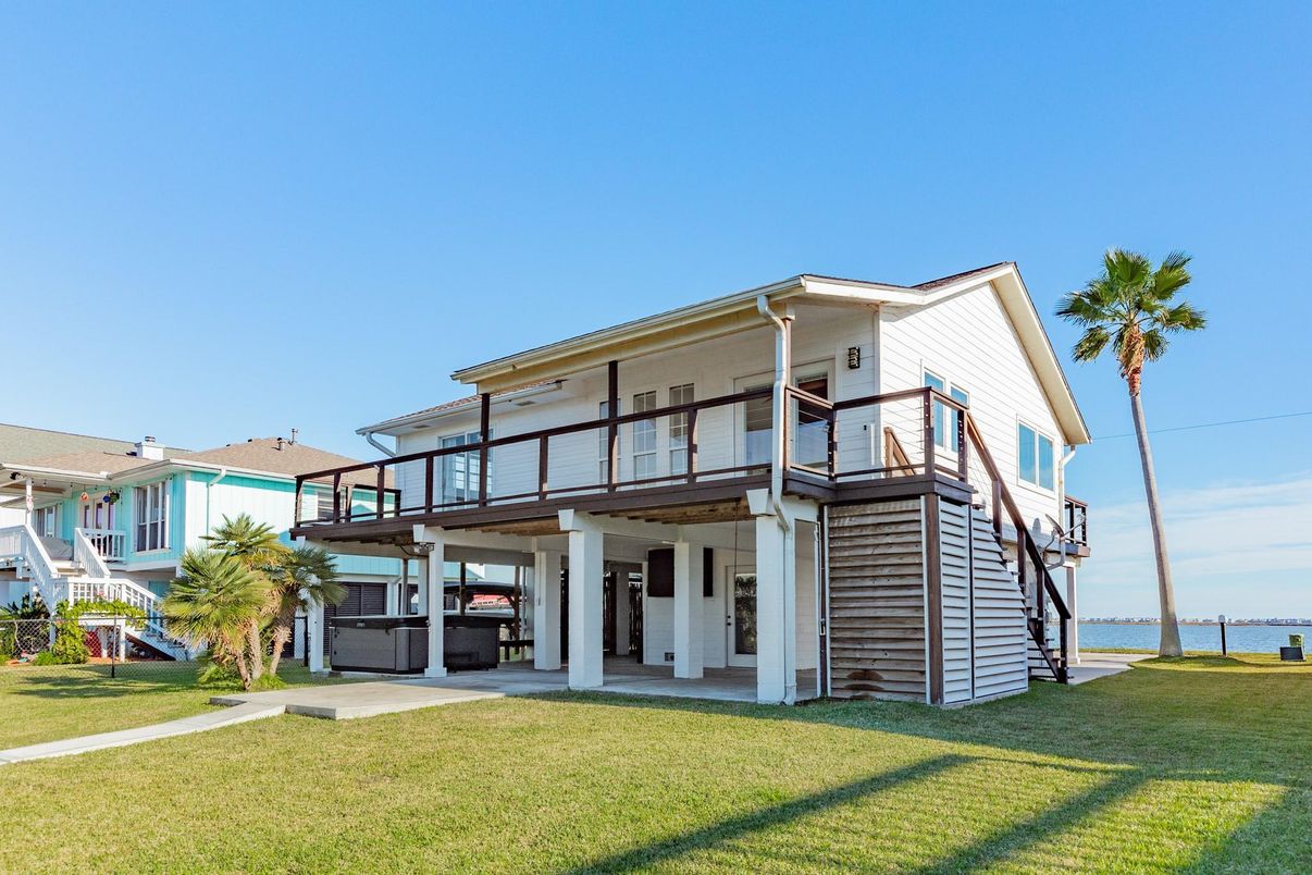 Backyard, Exterior, Water