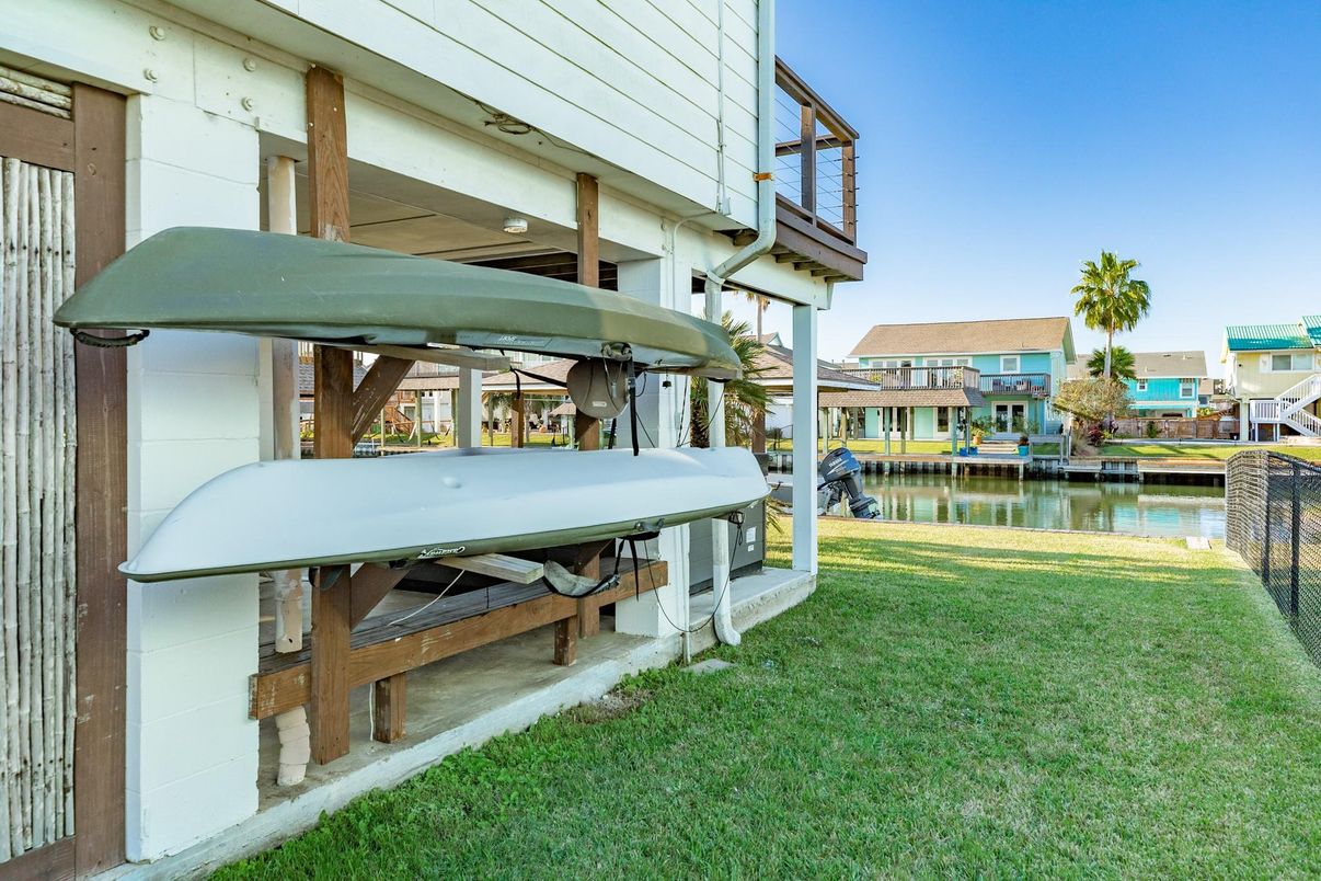 Backyard, Exterior, Water