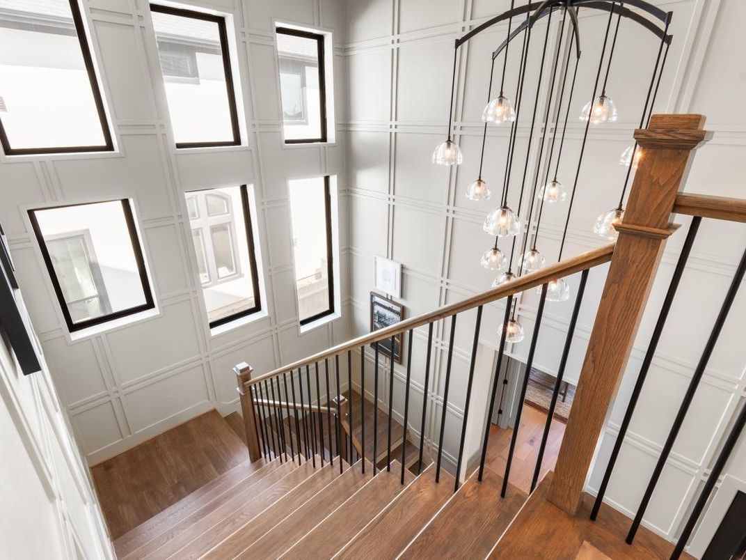 Interior, Pendant Lights, Wood Texture Flooring