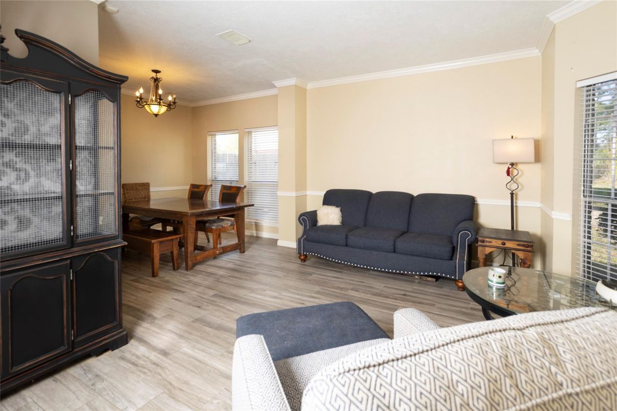 Chandelier, Dining room, Interior, Living room, Wood Texture Flooring