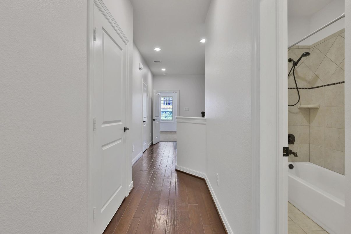 Bathroom, Interior, Recessed Lighting, Wood Texture Flooring