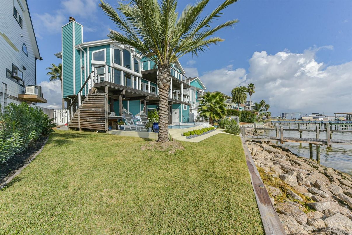 Backyard, Exterior, Water