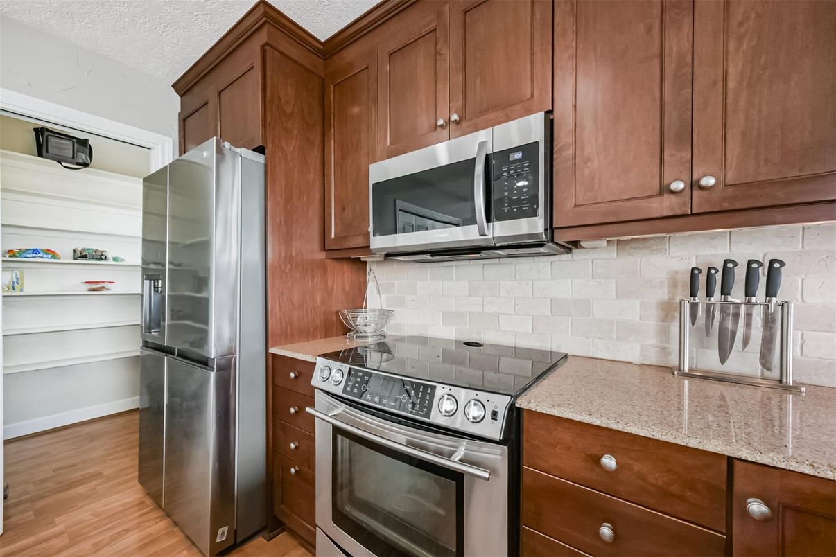 Interior, Kitchen, Stainless Steel Appliances, Wood Texture Flooring