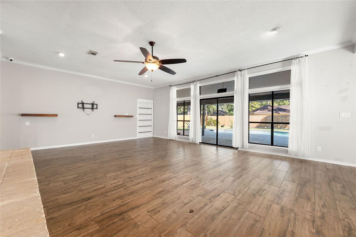Empty room, Interior, Recessed Lighting, Wood Texture Flooring