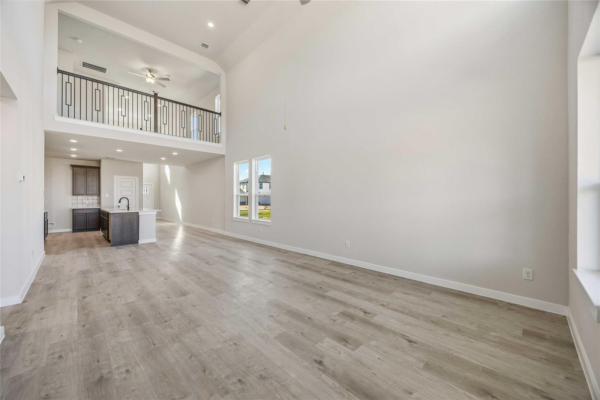 Interior, Recessed Lighting, Wood Texture Flooring
