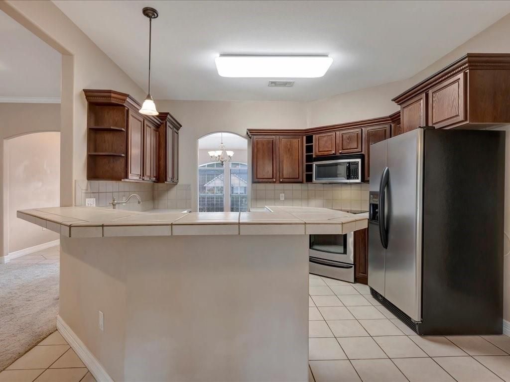 Interior, Kitchen, Pendant Lights, Tile Countertops