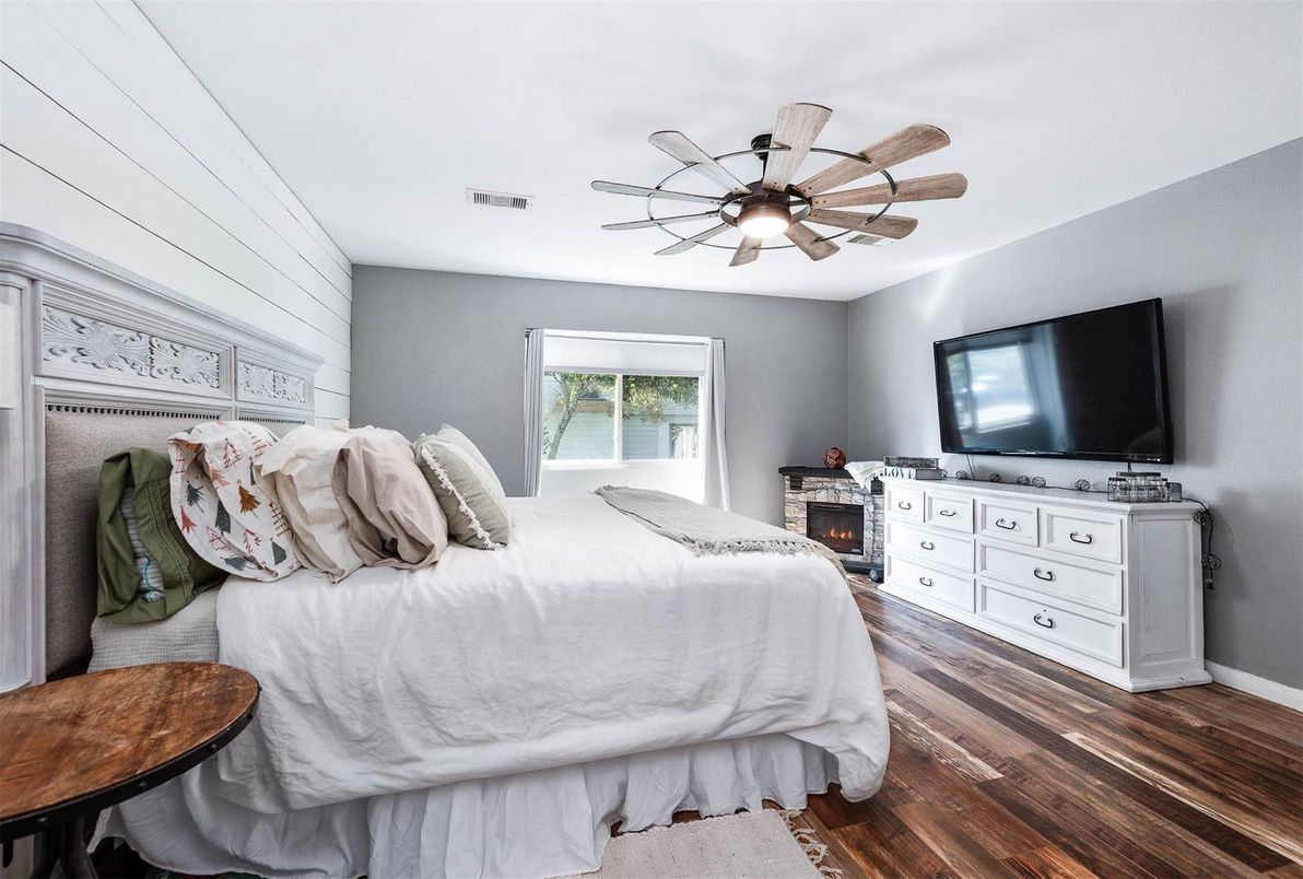 Bedroom, Fireplace, Interior, Wood Texture Flooring