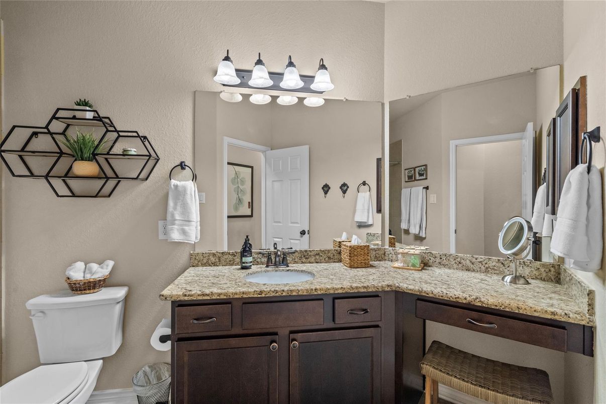 Bathroom, Dual Sink Vanities, Interior