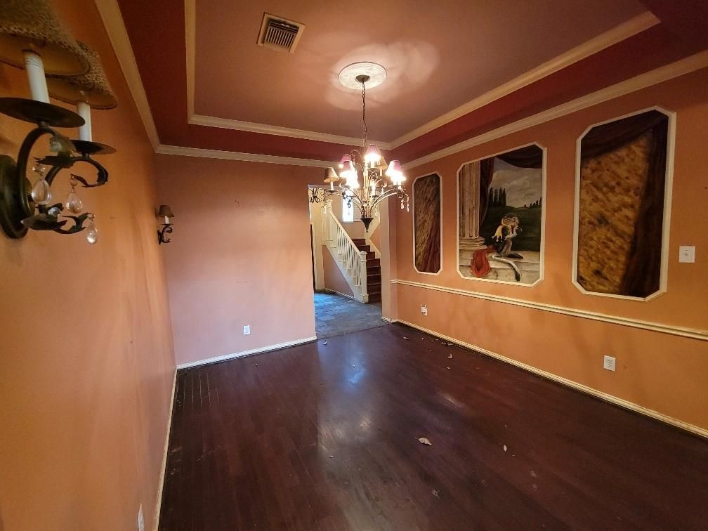 Chandelier, Empty room, Interior, Wood Texture Flooring