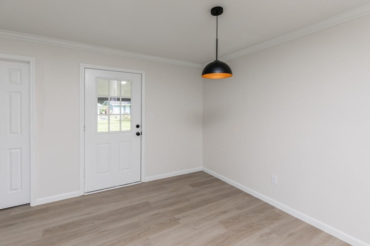 Empty room, Interior, Pendant Lights, Wood Texture Flooring