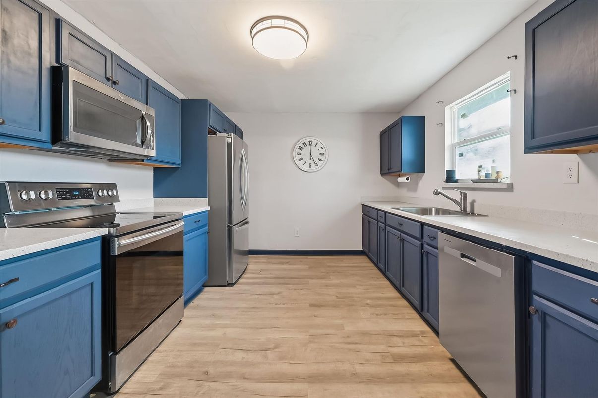 Interior, Kitchen, Stainless Steel Appliances, Wood Texture Flooring